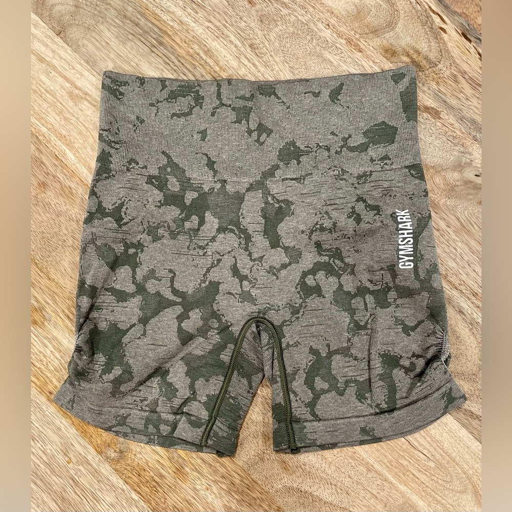 GYMSHARK Camo Shorts